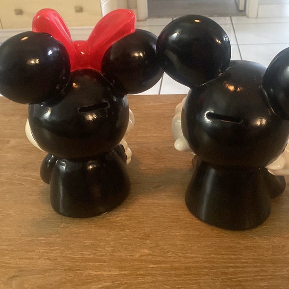Disney Mickey and Minnie glass piggy banks - Picture 3 of 6